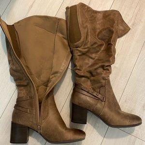 BareTraps Long Boots - Size 10